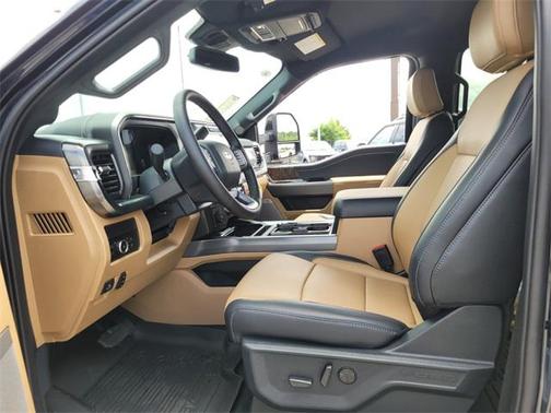 2025 Ford F-450 Lariat