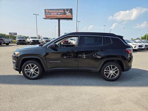 Diamond Black Crystal Pearlcoat 2020 Jeep Compass Latitude