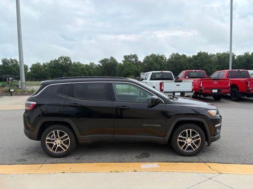 Diamond Black Crystal Pearlcoat 2020 Jeep Compass Latitude
