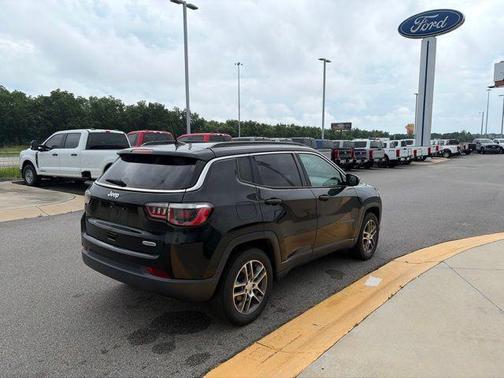 Diamond Black Crystal Pearlcoat 2020 Jeep Compass Latitude