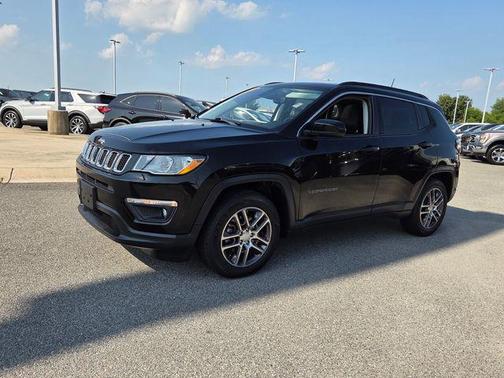 Diamond Black Crystal Pearlcoat 2020 Jeep Compass Latitude