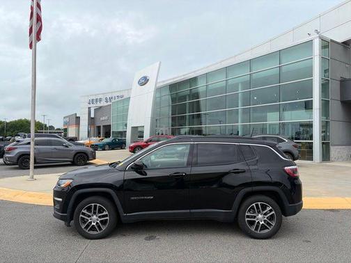 Diamond Black Crystal Pearlcoat 2020 Jeep Compass Latitude