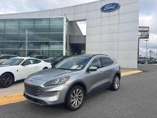 2022 Ford Escape Titanium