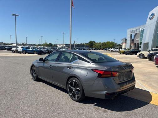 Gun Metallic 2024 Nissan Altima SR FWD