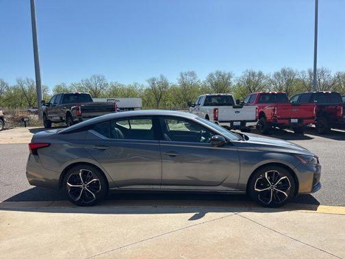 2024 Nissan Altima SR FWD