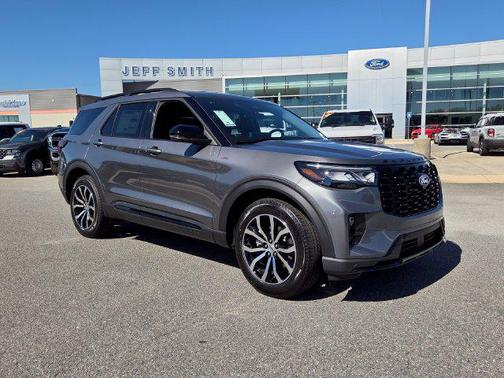 Gray 2027 Ford Explorer ST-Line