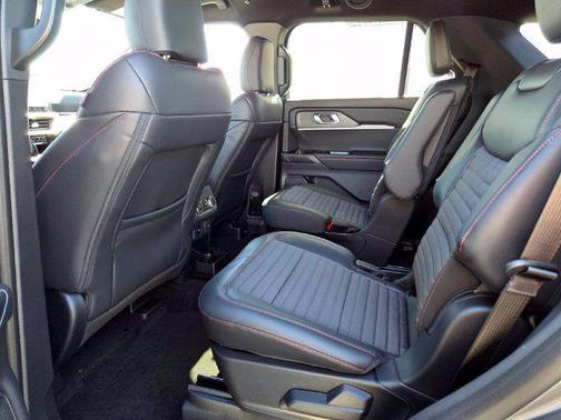 Gray 2027 Ford Explorer ST-Line