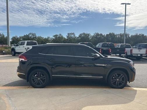 2021 Volkswagen Atlas Cross Sport 3.6L V6 SE w/Technology R-Line