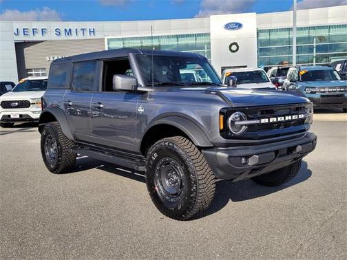 2024 Ford Bronco Outer Banks