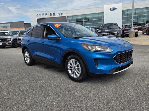 Velocity Blue Metallic 2020 Ford Escape SE