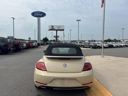 2019 Volkswagen Beetle 2.0T SE
