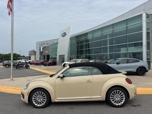 2019 Volkswagen Beetle 2.0T SE