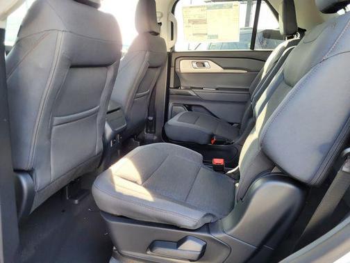 2026 Ford Explorer Active (200A)