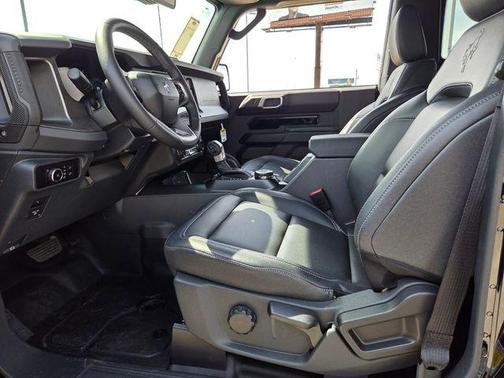Shadow 2026 Ford Bronco Badlands