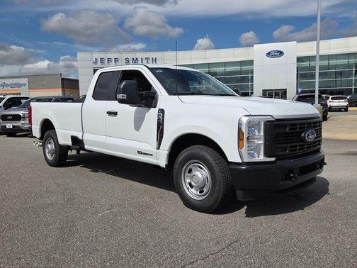 Oxford White 2026 Ford F-350 XL