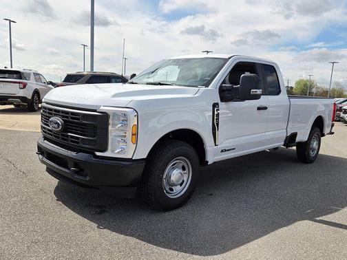 Oxford White 2026 Ford F-350 XL
