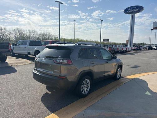 Light Brownstone Pearlcoat 2020 Jeep Cherokee Latitude
