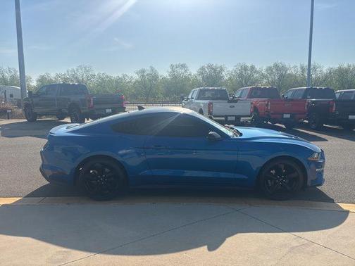 2021 Ford Mustang EcoBoost