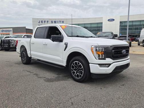 Oxford White 2022 Ford F-150 XLT