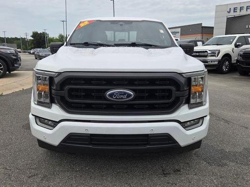Oxford White 2022 Ford F-150 XLT