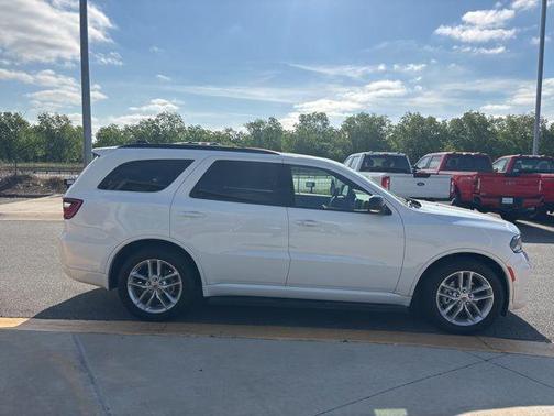 White Knuckle Clearcoat 2023 Dodge Durango GT Premium RWD