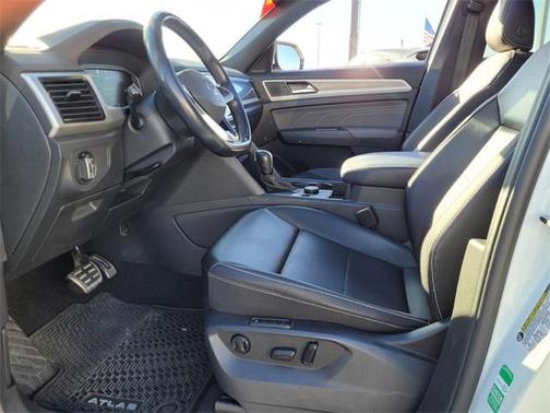 2022 Volkswagen Atlas Cross Sport 3.6L V6 SEL R-Line