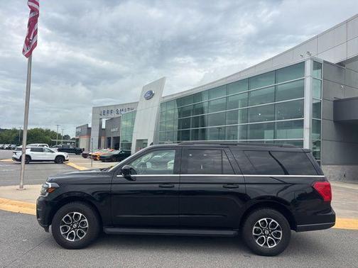 Black Metallic 2024 Ford Expedition Max XLT