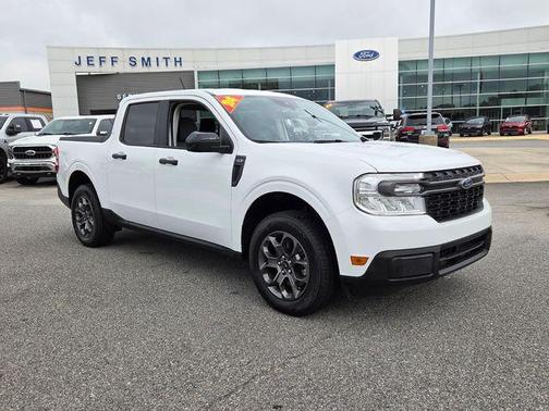 Oxford White 2024 Ford Maverick XLT