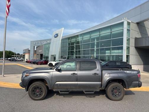 2021 Toyota Tacoma TRD Sport