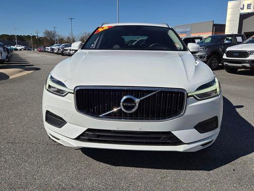 2020 Volvo XC60 T5 Momentum