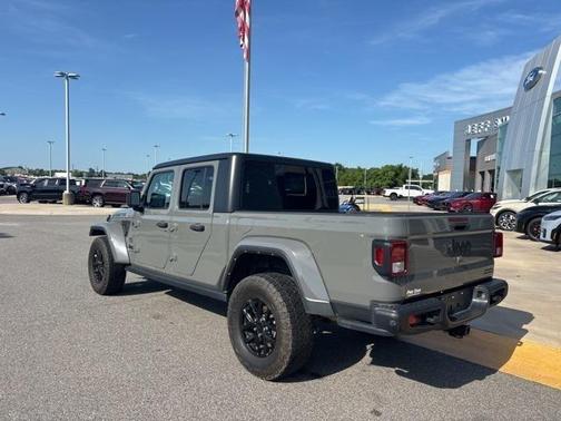 2023 Jeep Gladiator Sport