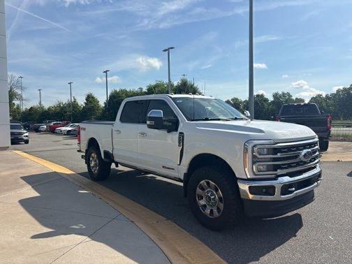 Oxford White 2023 Ford F-250 King Ranch