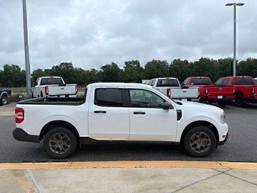 Oxford White 2024 Ford Maverick XLT