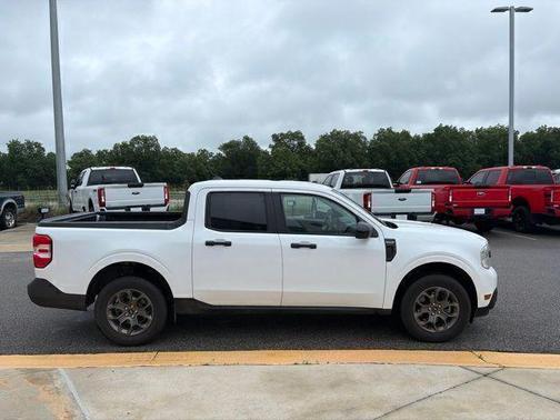 Oxford White 2024 Ford Maverick XLT