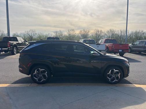 Phantom Black 2023 Hyundai TUCSON Limited
