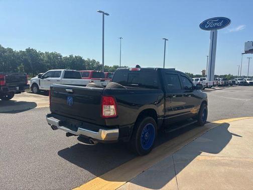 Diamond Black Crystal Pearlcoat 2019 RAM 1500 Big Horn