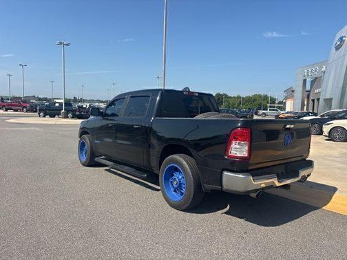 Diamond Black Crystal Pearlcoat 2019 RAM 1500 Big Horn