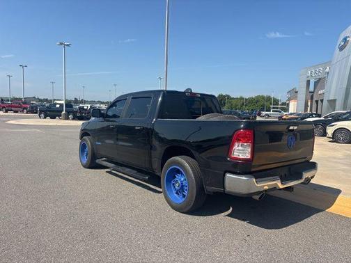Diamond Black Crystal Pearlcoat 2019 RAM 1500 Big Horn
