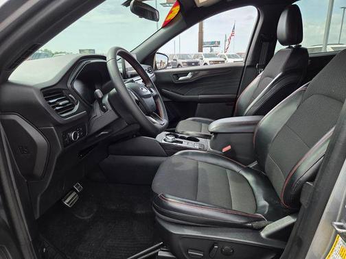 Iconic Silver Metallic 2024 Ford Escape ST-Line
