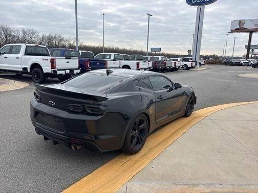 2022 Chevrolet Camaro RWD Coupe LT1