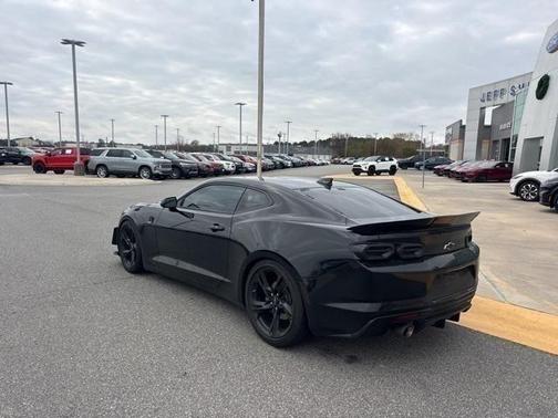 2022 Chevrolet Camaro RWD Coupe LT1