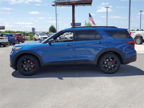 Photo 4 of 27 of 2020 Ford Explorer ST
