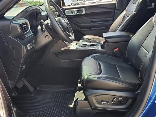 Photo 5 of 27 of 2020 Ford Explorer ST