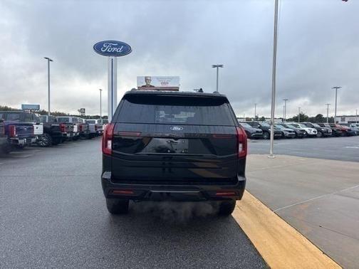 2025 Ford Expedition Tremor