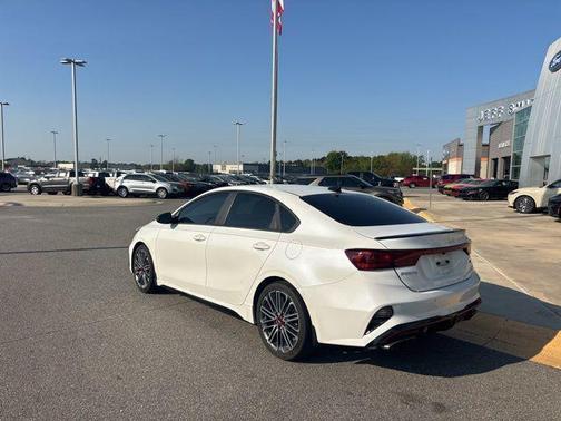 Snow White Pearl 2023 Kia Forte GT