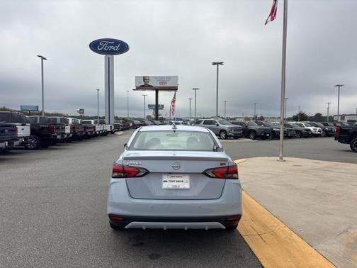 2024 Nissan Versa 1.6 S