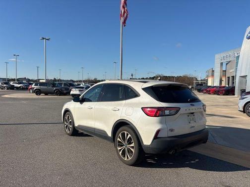 2021 Ford Escape SE