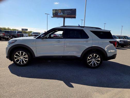 Avalanche 2027 Ford Explorer ST-Line