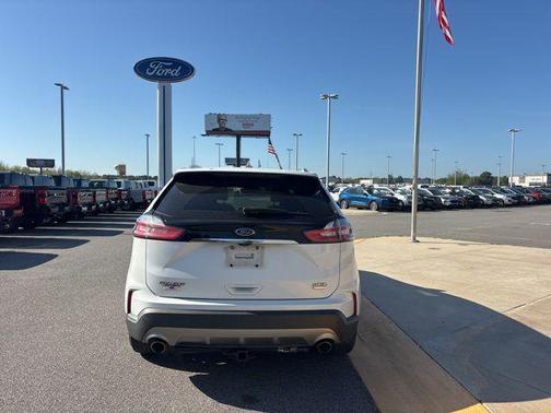 Oxford White 2019 Ford Edge SEL