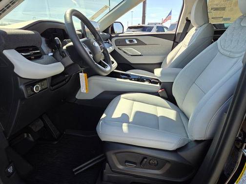 Agate Black Metallic 2026 Ford Explorer Platinum